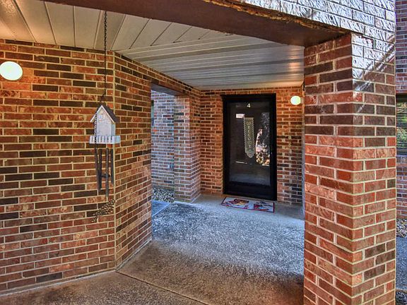 2nd image of 6204 Mountain Park Dr