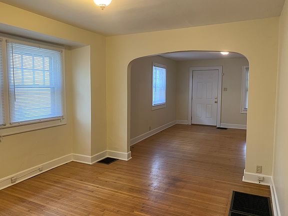 5th image of 5544 N College Ave