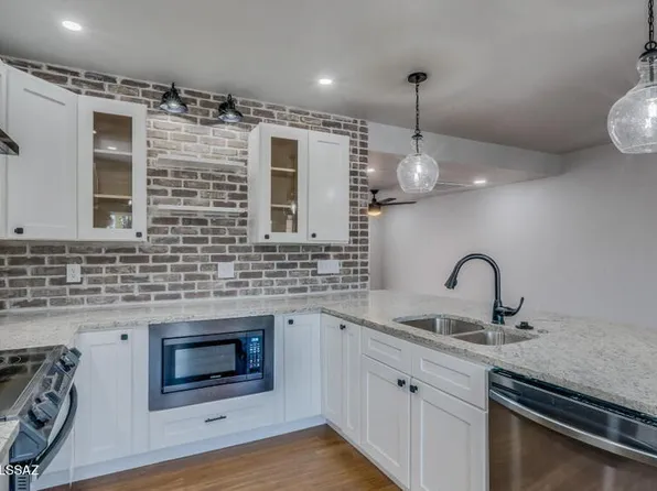 2621 E Adams St, Tucson, AZ 85716