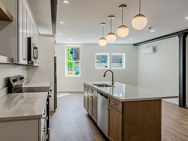 106 Hotel St #1 — Photo 10