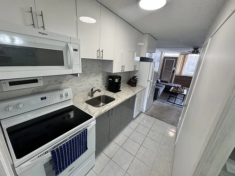 1720 Ala Moana Blvd #1009A — Photo 13