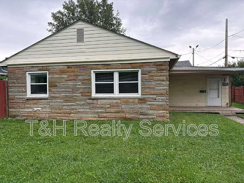 2 bed, 1.0 bath, 816 sqft, $950 — Photo 1