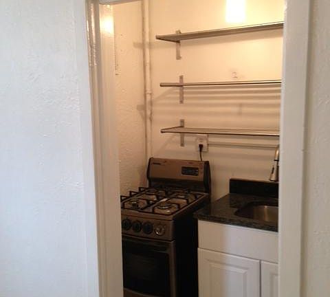 2nd image of 1454-1454 N Marion St #2