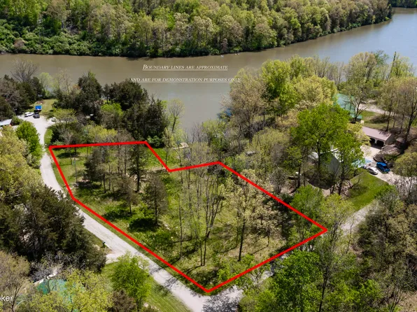 1016 Peninsula Dr, Lawrenceburg, KY 40342