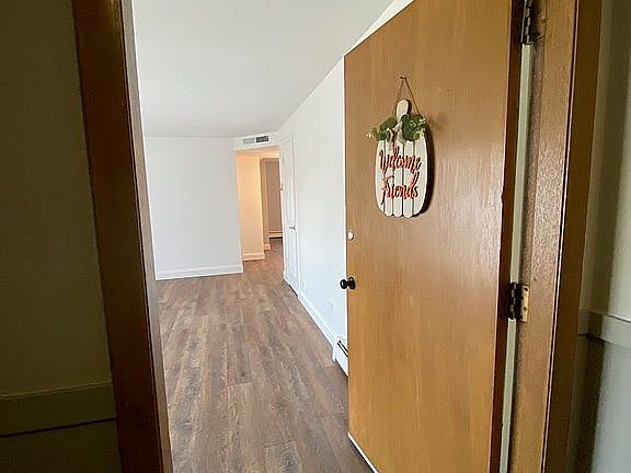 Move-in ready main floor