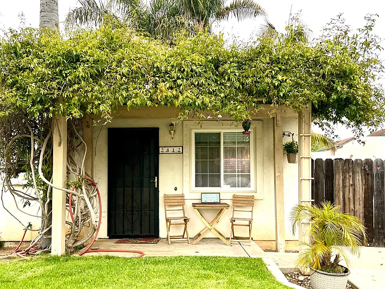 2812 Hope St — Photo 2