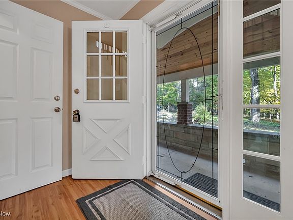 3rd image of 34600 Dogwood Ln