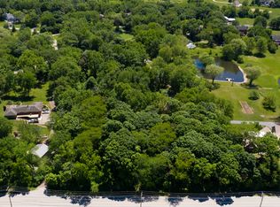 10N899 Woodrow Ln, Elgin, IL 60124