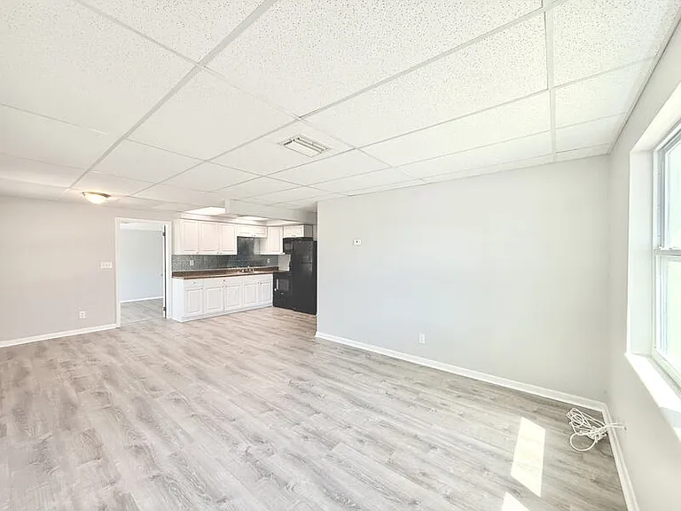 617 Pent St — Photo 12