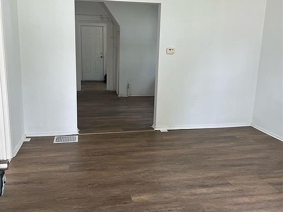 3rd image of 29 Oliver Ave