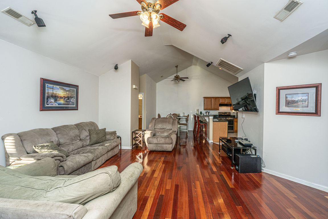 next background image