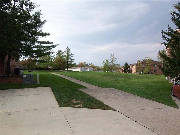 2nd image of 9513 Woodland Hills Dr