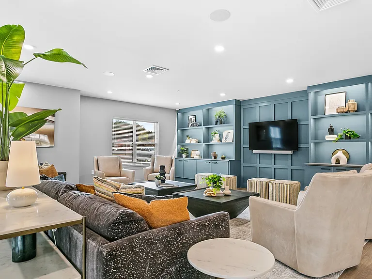 The Pike Apartments — Photo 13