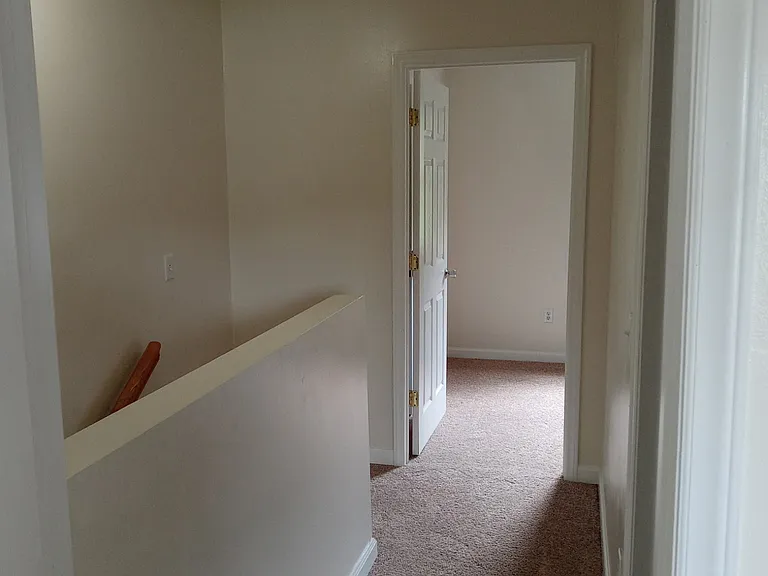 312 Kenova Ave — Photo 22