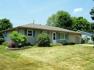 202 Greenwood Dr, La Porte, IN