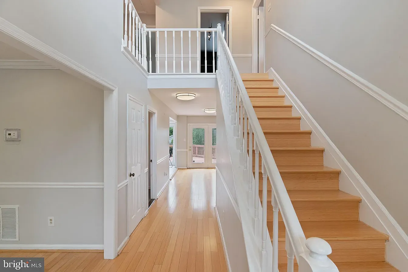 1 bed, $1,300 — Photo 2