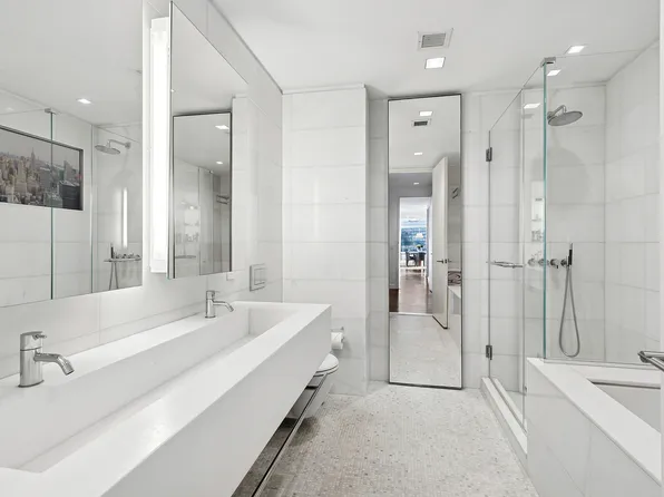 400 East 67th Street image 14 of 29