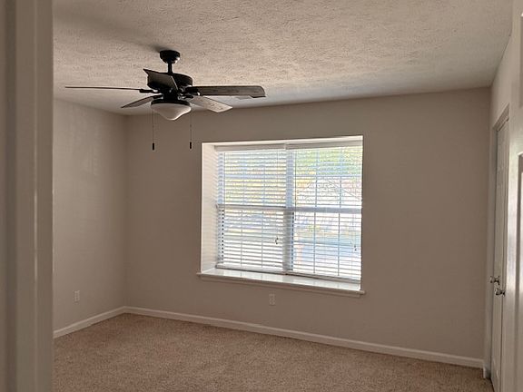 4th image of 2379 Stonewood Ln