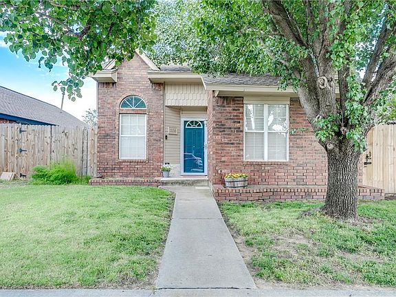 2nd image of 2138 Briarcliff Dr