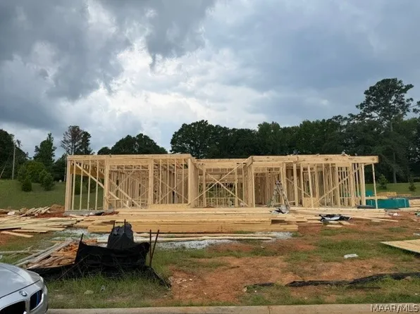 1027 Sunfield Dr, Prattville, AL 36066