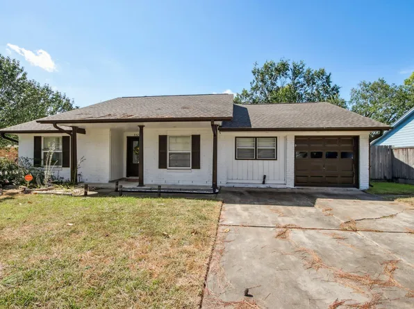 3320 Churchill St, Pearland, TX 77581