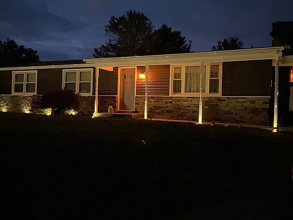 4th image of 270 E Avondale Ave