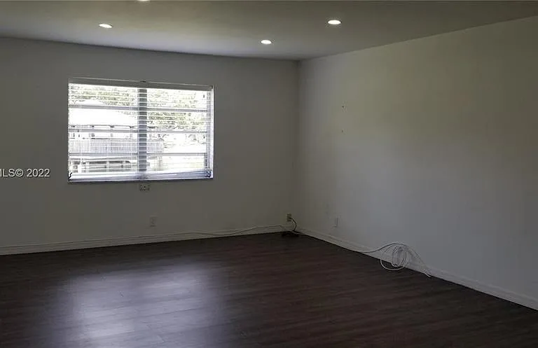 5170 SW 40th Ave #8E — Photo 9