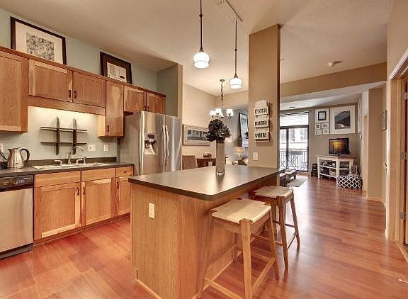 4th image of 270 4th St E Unit 106