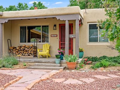1968 Hopi Rd, Santa Fe, NM, 87505