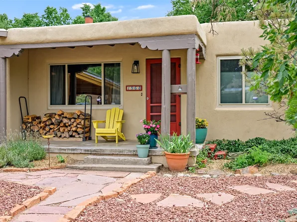 1968 Hopi Rd, Santa Fe, NM 87505