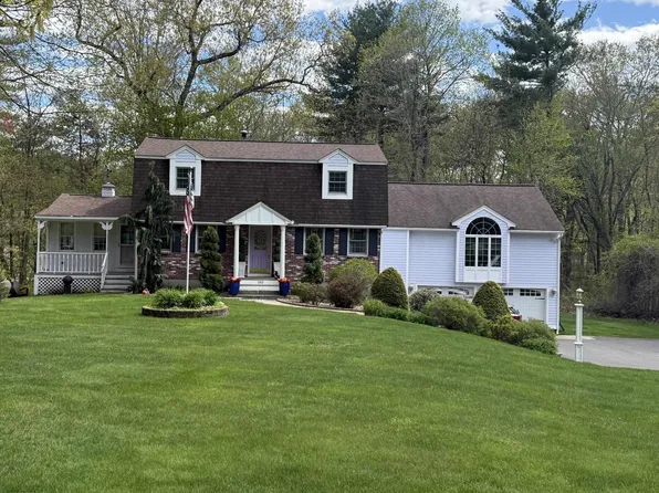 190 Wyndridge Circle, Pelham, NH 03076