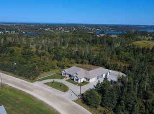 62 Park Dr, Yarmouth, NS B5A 5H5