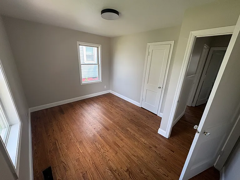 109 S Carlisle St — Photo 4
