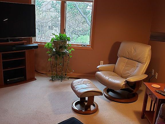 5th image of 9087 Palmetto Dr