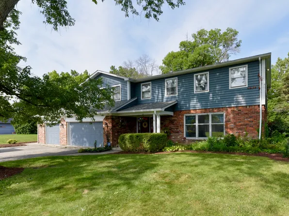 7450 Cape Cod Cir, Indianapolis, IN 46250
