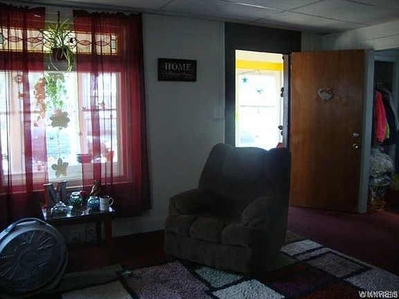 5th image of 17 Kenefick Ave