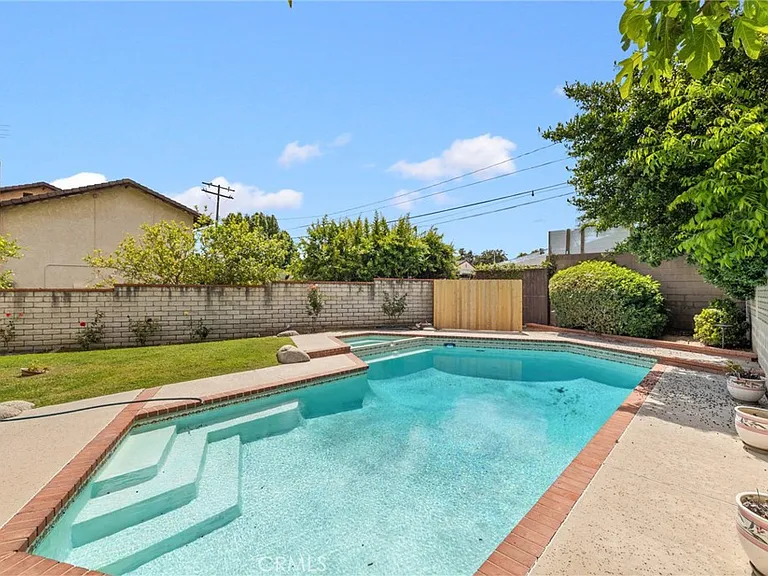 5 Carol Pine Ln — Photo 41
