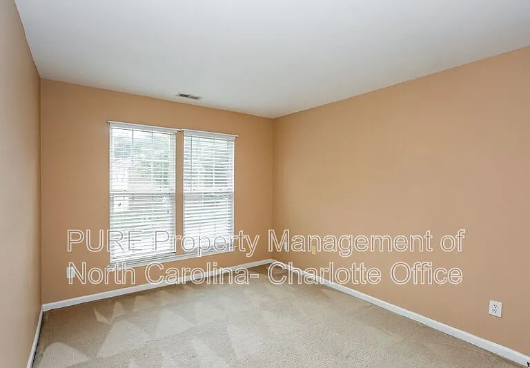 18040 Delmas Dr — Photo 8