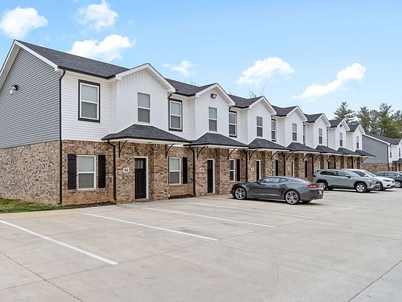 3rd image of 1625 Golf Club Ln #101