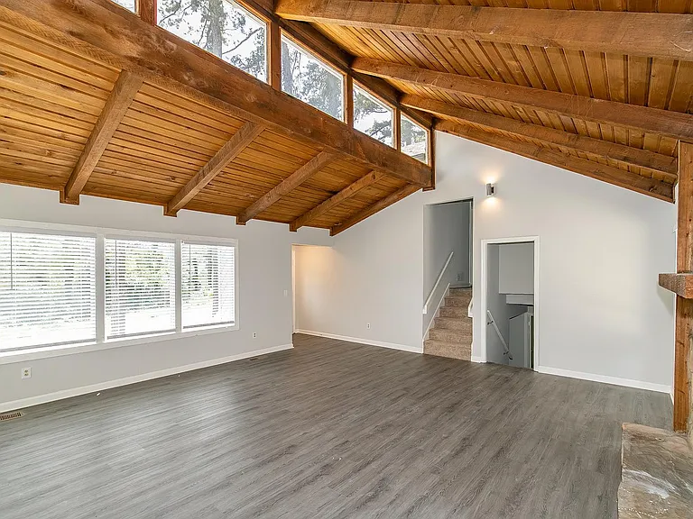3941 Kensington Dr — Photo 13