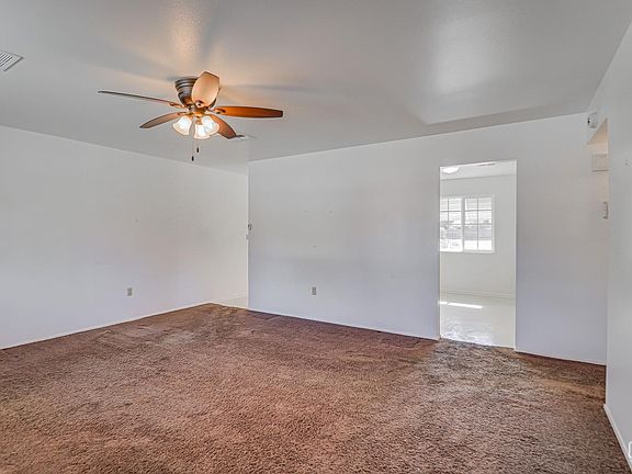 5th image of 709 La Puente Dr