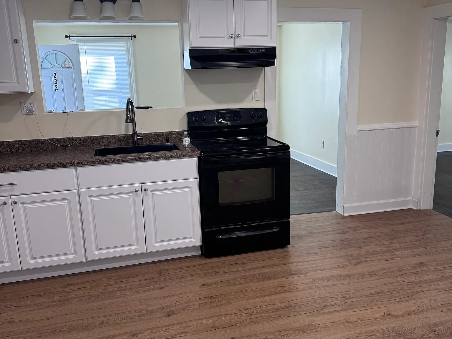 232 Hawkins St — Photo 2