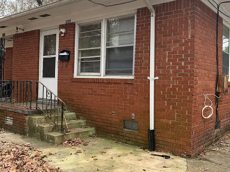 2 bed, 1.0 bath, 800 sqft, $800 — Photo 13