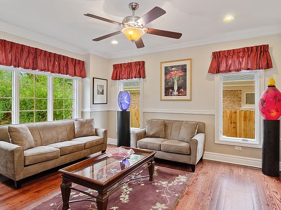 4th image of 9337 Kedvale Ave