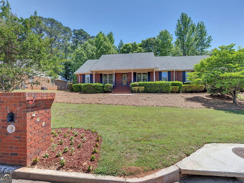 1st image of 675 Clubland Cir SE