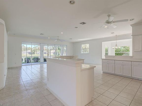 5th image of 25853 Pebblecreek Dr
