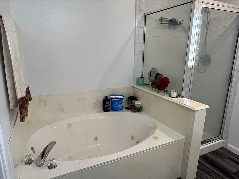 28723 Sedgefield St — Photo 33