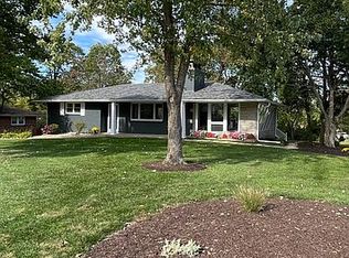 12421 Matthews Ln, Saint Louis, MO 63127