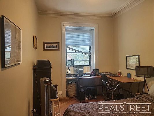 3rd image of 109 Joralemon St APT 5