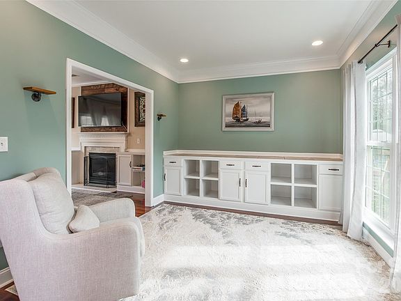 5th image of 120 Missouri Ln